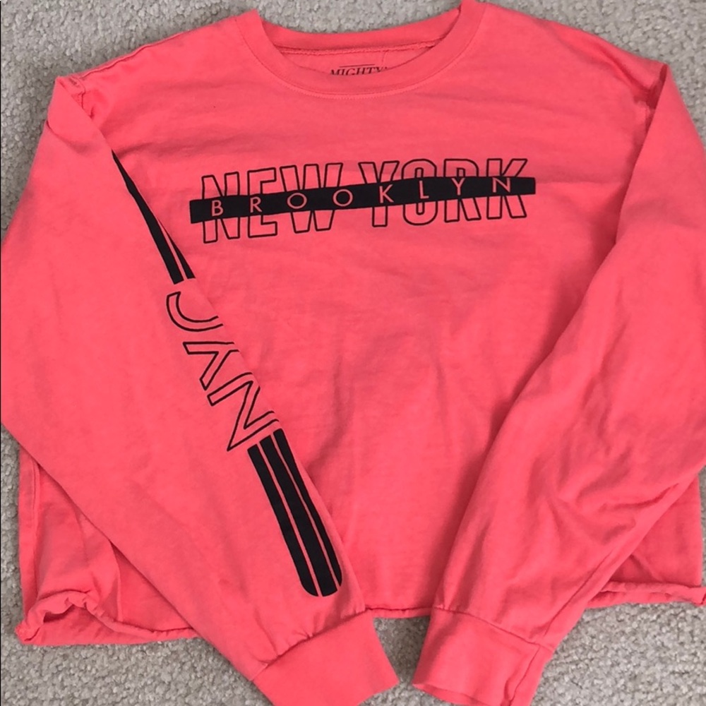 New York cropped long sleeve